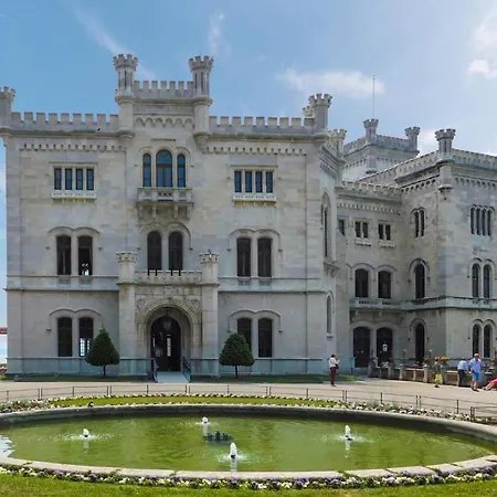 Casa Orange Apartment Tissano